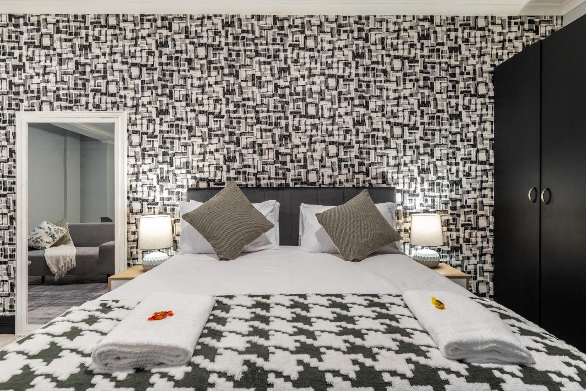 ケープタウンThe Square 135- Studio With Free Parking, Pool & Gym Accessアパートメント エクステリア 写真